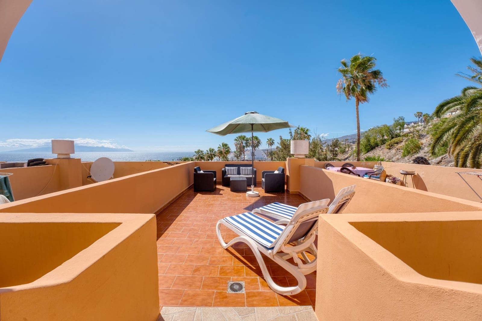 Yksiö vuokrattavana paikassa Costa Adeje - 850 € (Ref: 9586607)