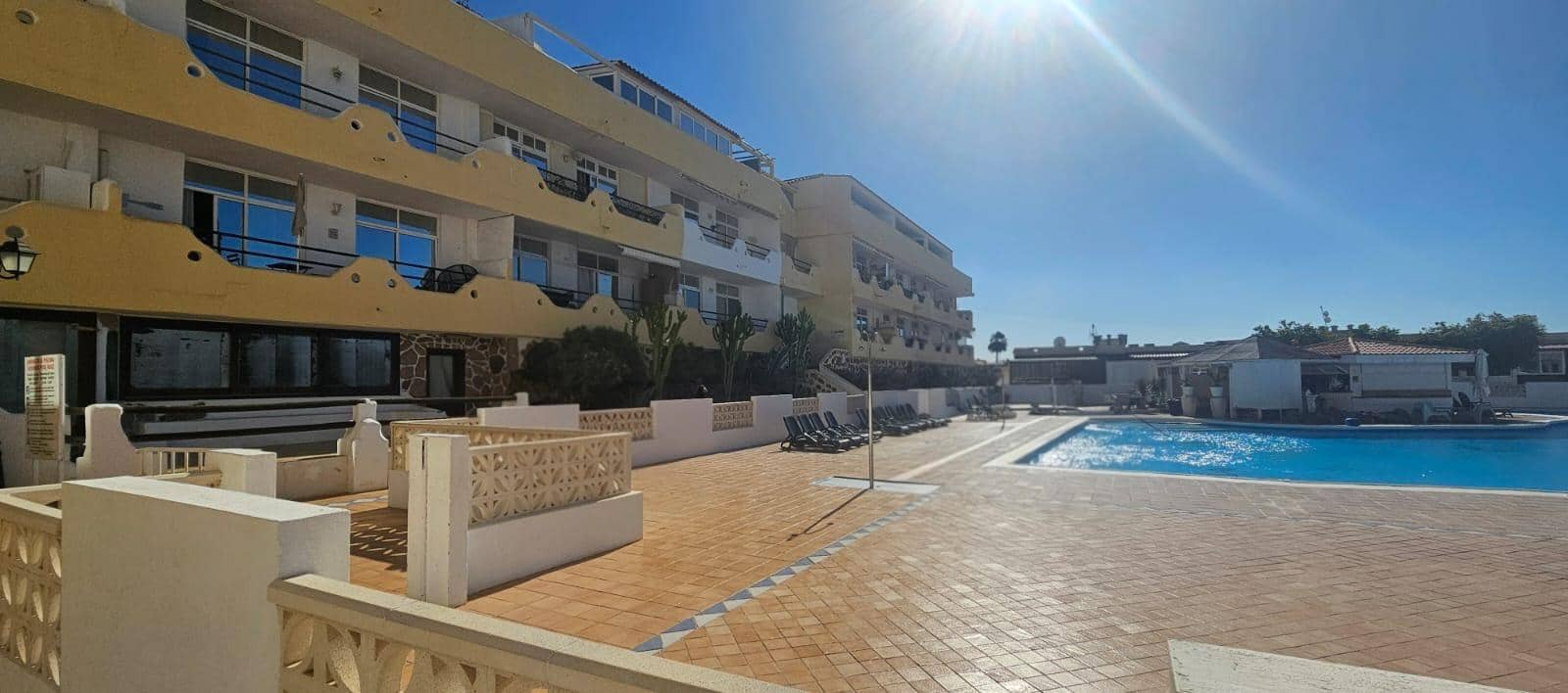Piso de 1 habitación en Playa Paraiso en venta con piscina - 210.000 € (Ref: 9591405)