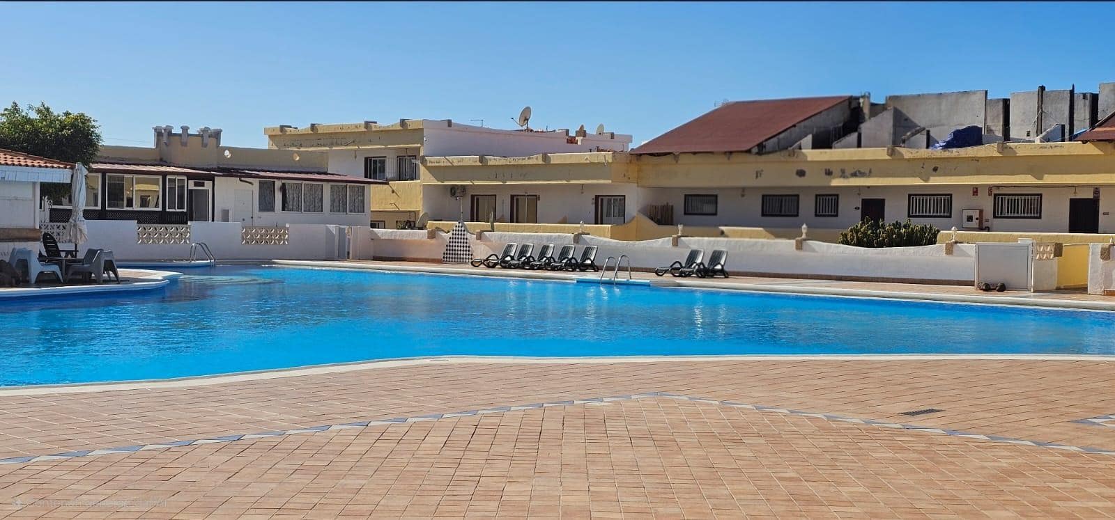 Piso de 1 habitación en Playa Paraiso en venta con piscina - 210.000 € (Ref: 9591405)