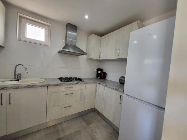 5 chambre Villa/Maison à vendre à Buzanada, Arona avec garage - 580 000 € (Ref: 9615631)