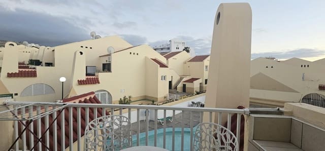 1 Zimmer Apartment zu vermieten in Torviscas Bajo, Adeje mit Pool - 1.000 € (Ref: 9622412)