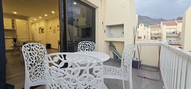 1 Zimmer Apartment zu vermieten in Torviscas Bajo, Adeje mit Pool - 1.000 € (Ref: 9622412)