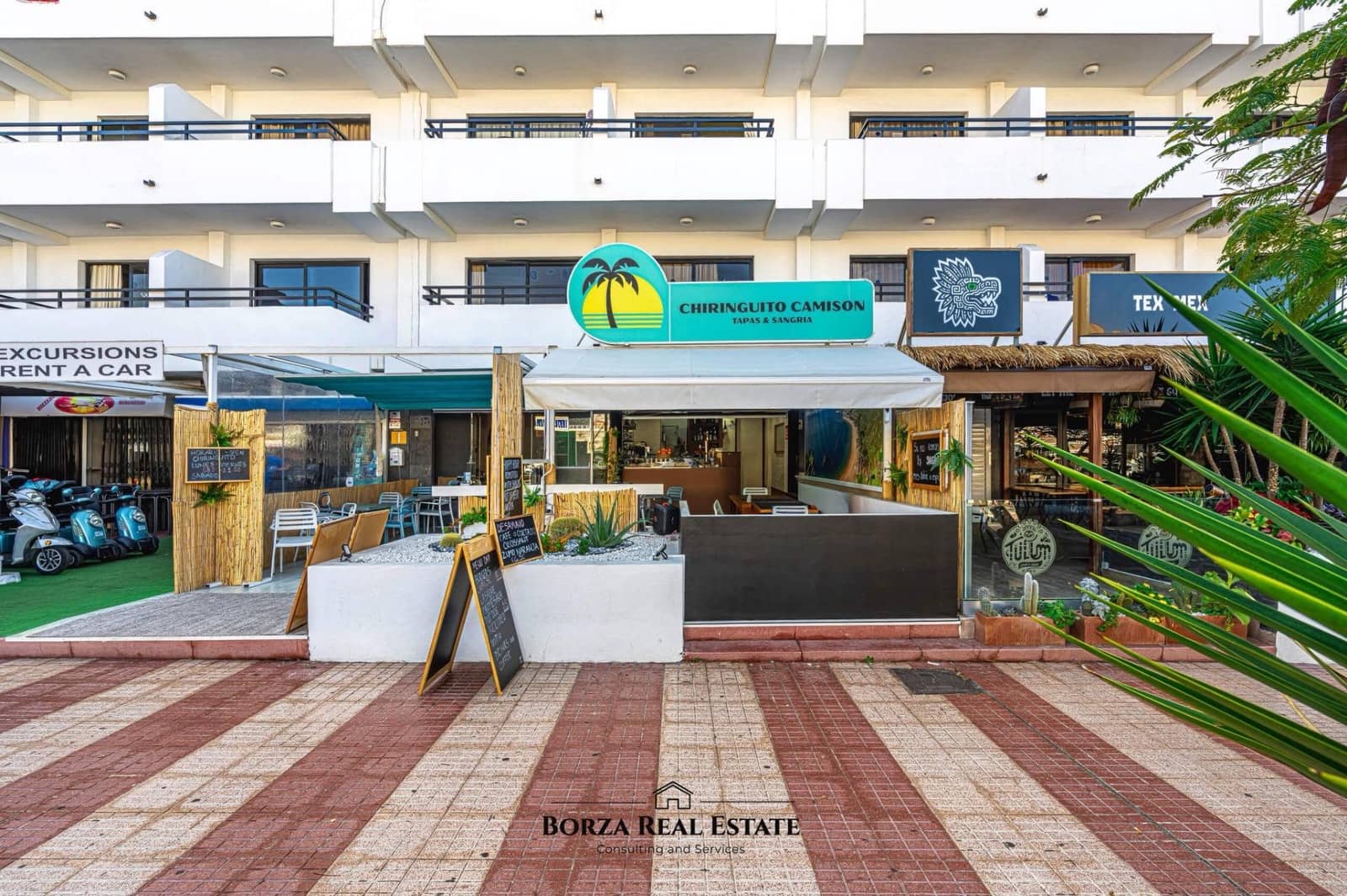 Commercial for rent in Playa de las Americas - € 1,400 (Ref: 9659515)