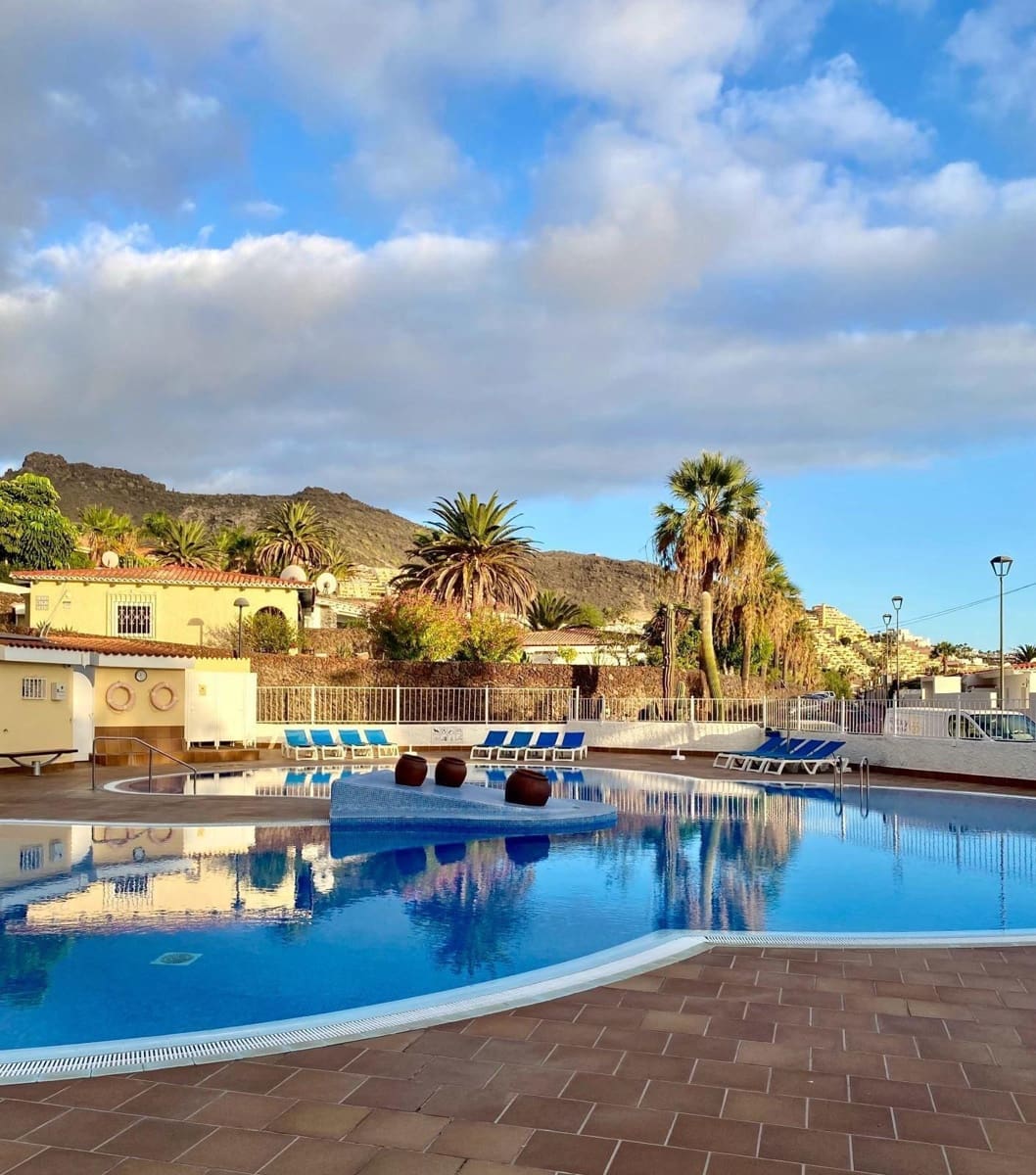 2 slaapkamer Penthouse te koop in Adeje met zwembad - € 395.000 (Ref: 9666605)