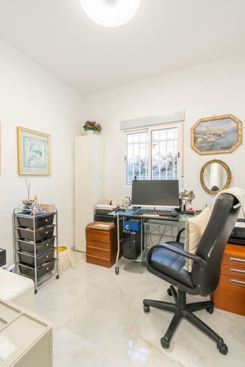 4 sovrum Villa till salu i San Isidro de Abona med pool garage - 699 000 € (Ref: 9759067)