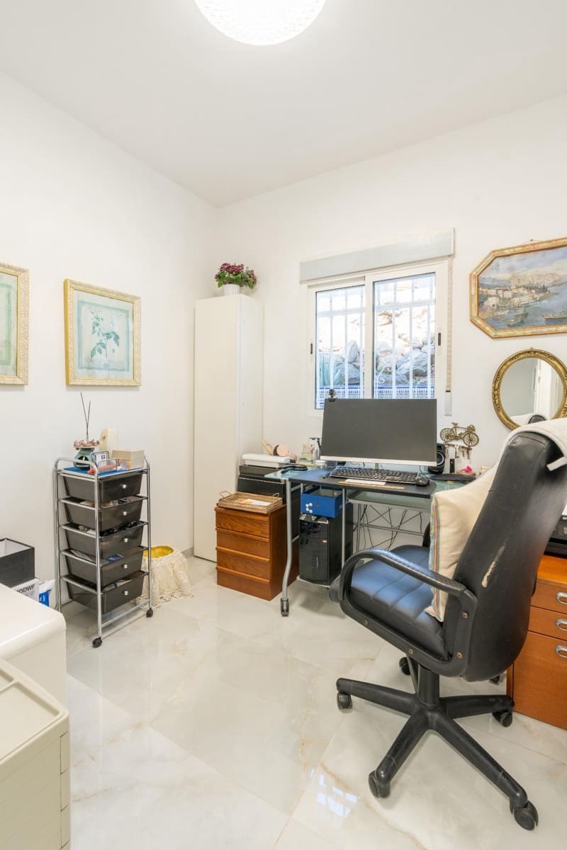 4 sovrum Villa till salu i San Isidro de Abona med pool garage - 699 000 € (Ref: 9759067)