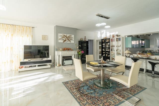 4 sovrum Villa till salu i San Isidro de Abona, Granadilla de Abona med pool garage - 699 000 € (Ref: 9759067)