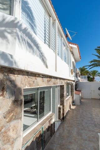 4 Zimmer Villa zu verkaufen in San Isidro de Abona, Granadilla de Abona mit Pool Garage - 630.000 € (Ref: 9759067)