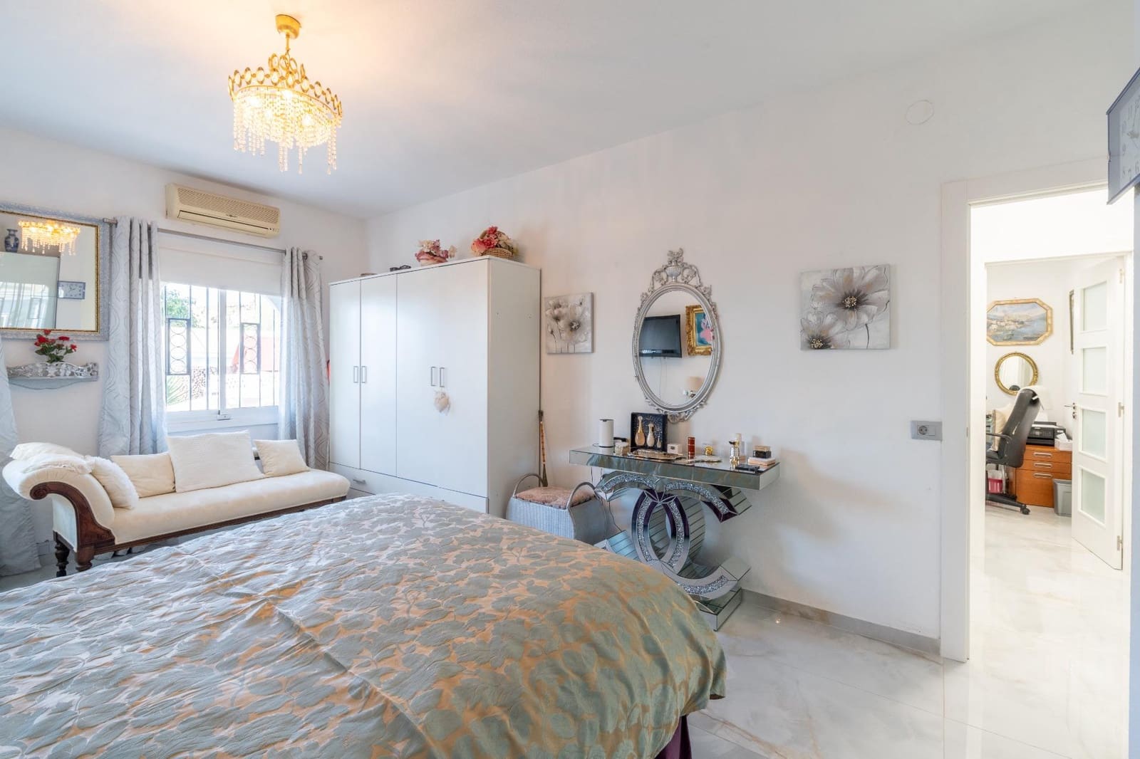 4 bedroom Villa for sale in San Isidro de Abona with pool garage - € 630,000 (Ref: 9759067)