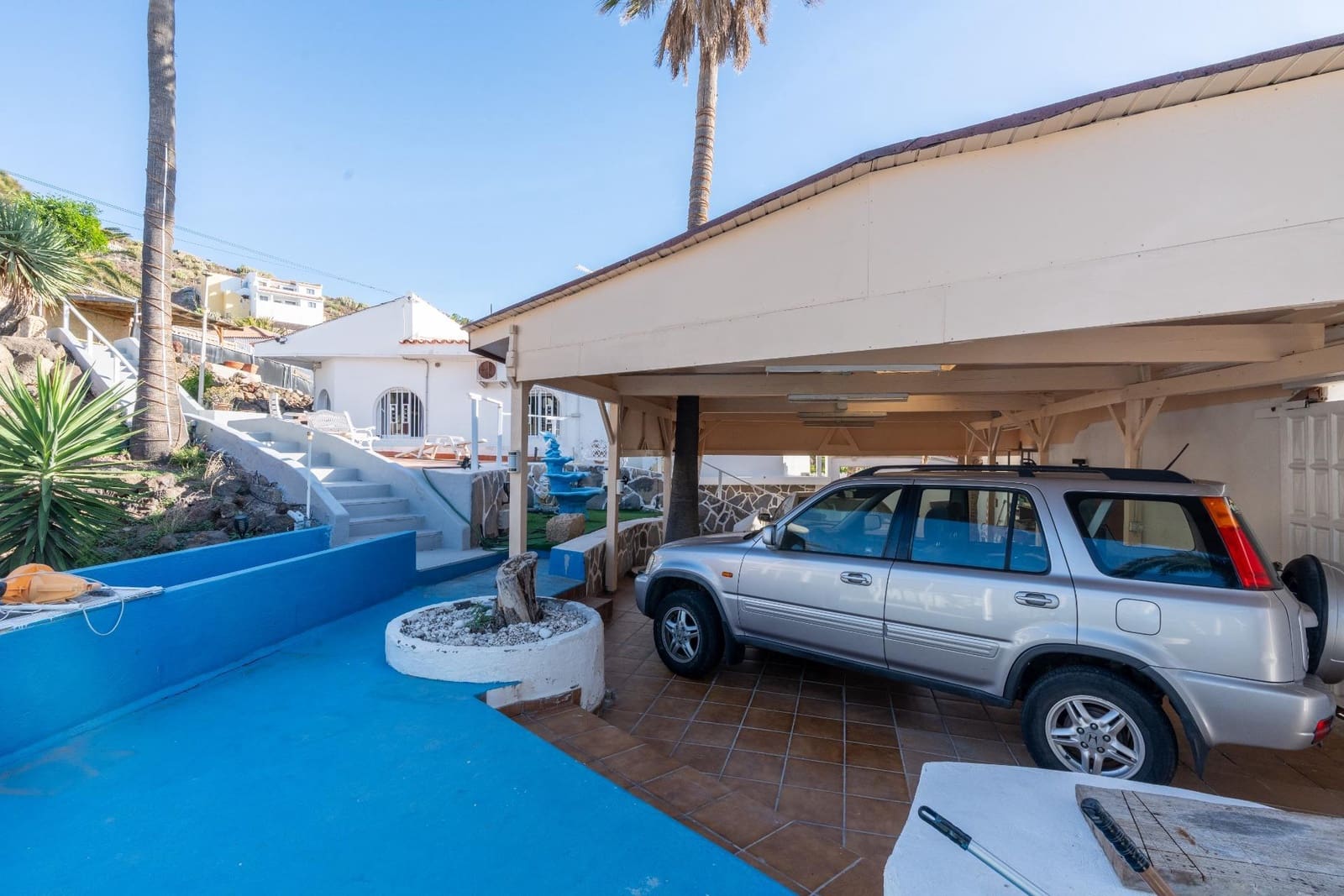 4 bedroom Villa for sale in San Isidro de Abona with pool garage - € 630,000 (Ref: 9759067)