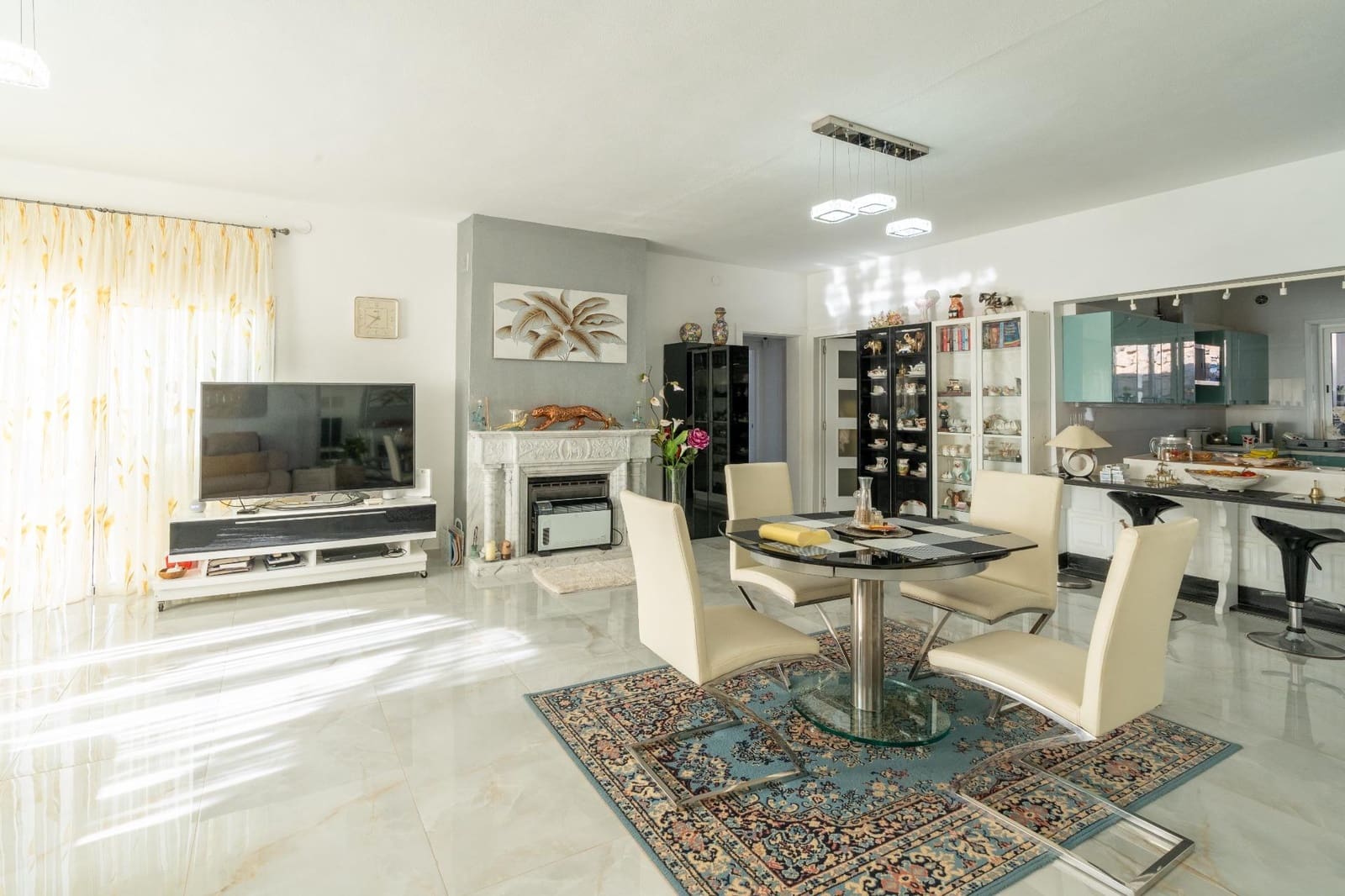 4 bedroom Villa for sale in San Isidro de Abona with pool garage - € 630,000 (Ref: 9759067)