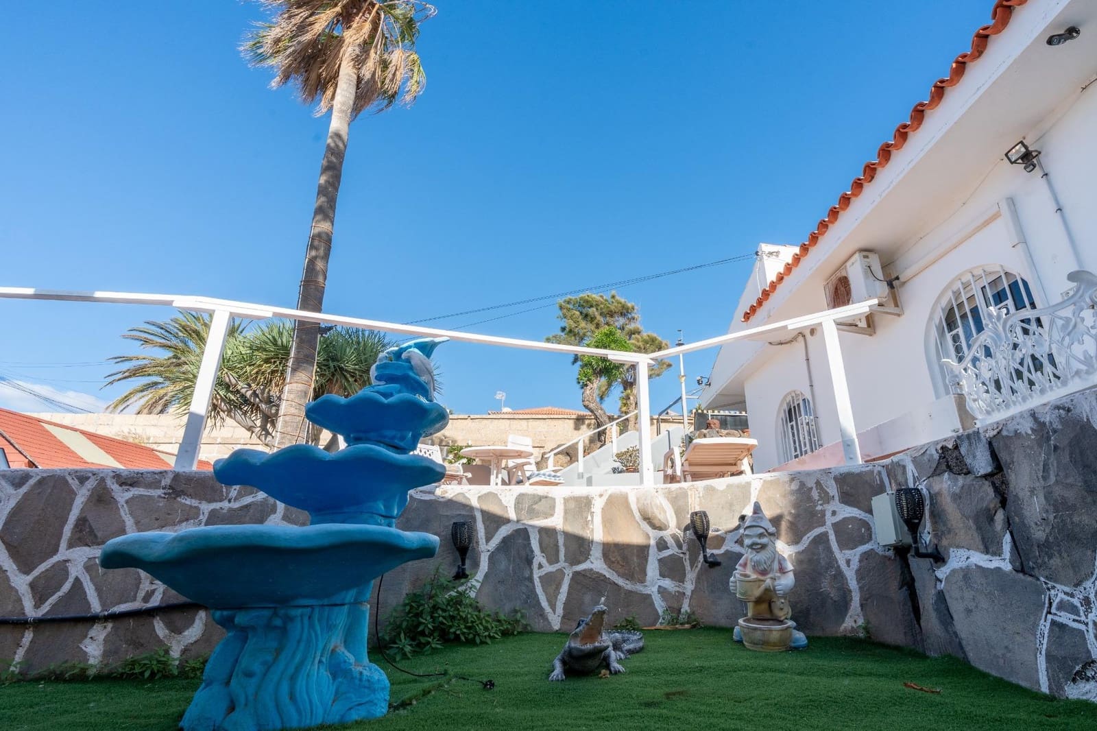 4 bedroom Villa for sale in San Isidro de Abona with pool garage - € 630,000 (Ref: 9759067)