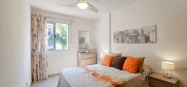 1 quarto Apartamento para arrendar em Los Cristianos, Arona - 1 300 € (Ref: 9762067)