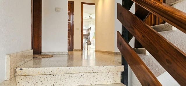 1 quarto Apartamento para arrendar em Los Cristianos, Arona - 1 300 € (Ref: 9762067)