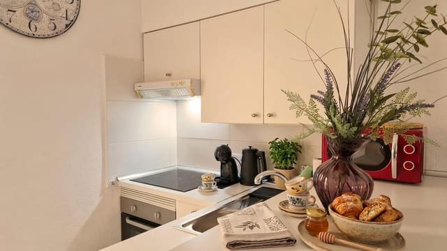 1 soverom Leilighet til salgs i San Miguel de Abona med svømmebasseng - € 239 000 (Ref: 9778267)