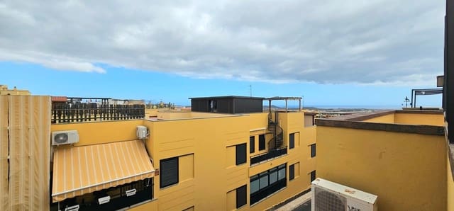 Ático de 3 habitaciones en Parque de la Reina, Arona en venta - 298.000 € (Ref: 9794757)