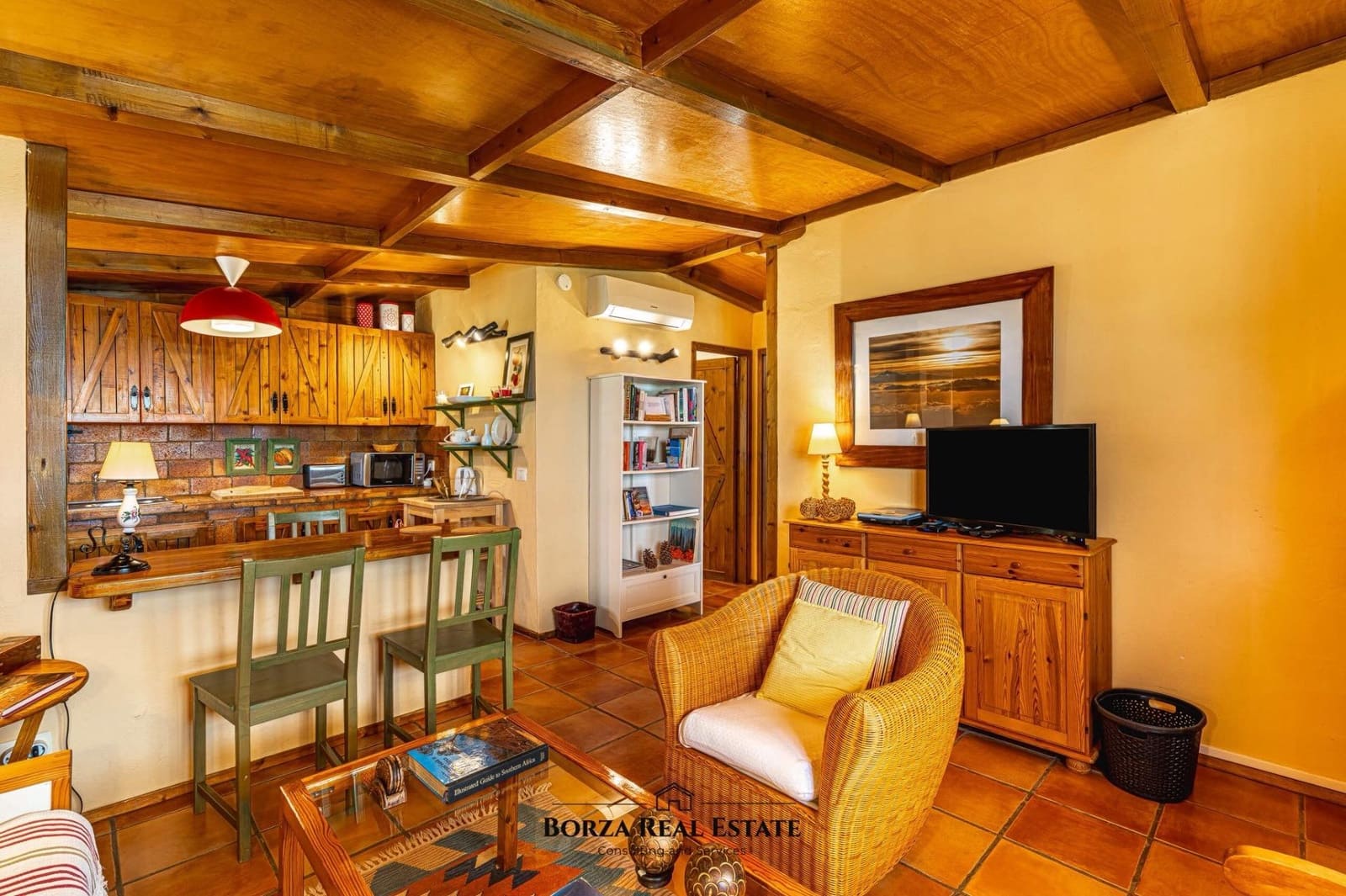 Casa de Madera de 2 habitaciones en San Isidro de Abona en alquiler - 1.500 € (Ref: 9806556)