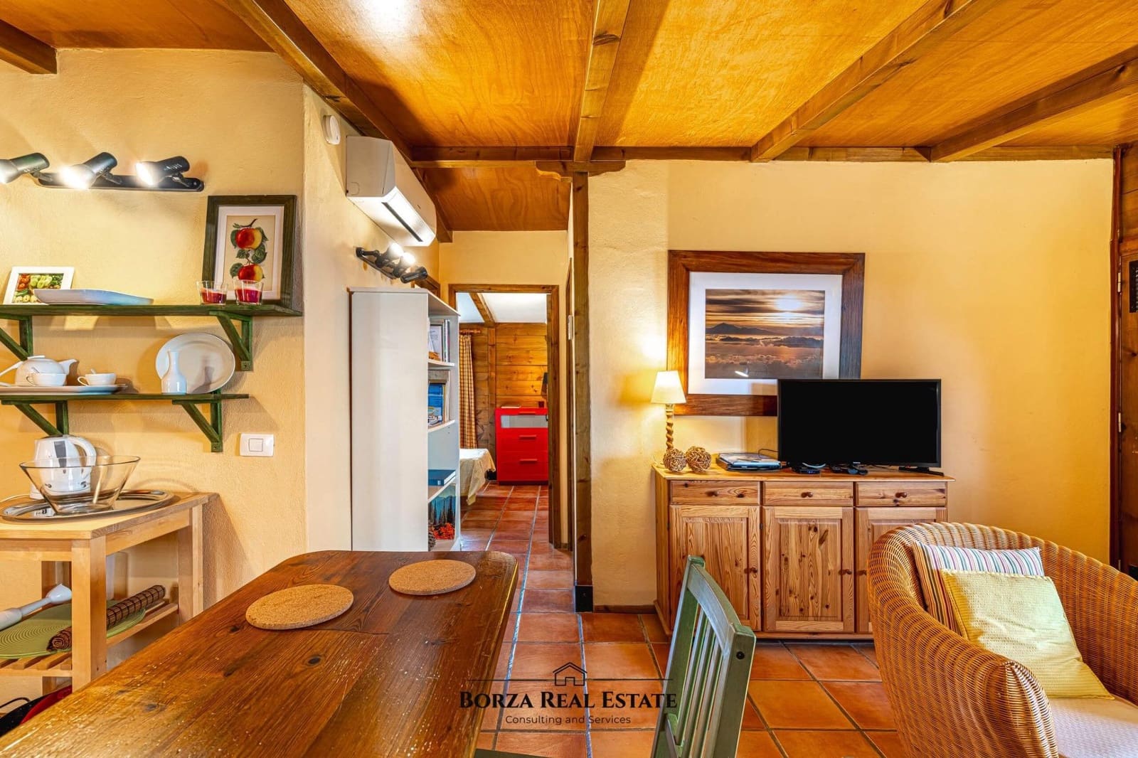 Casa de Madera de 2 habitaciones en San Isidro de Abona en alquiler - 1.500 € (Ref: 9806556)