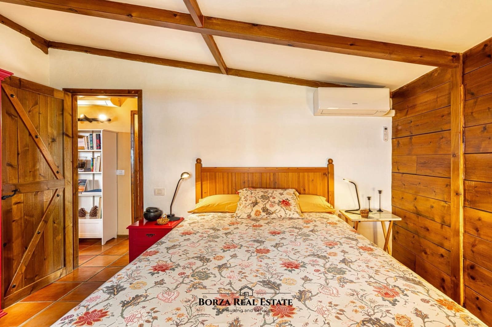 Casa de Madera de 2 habitaciones en San Isidro de Abona en alquiler - 1.500 € (Ref: 9806556)