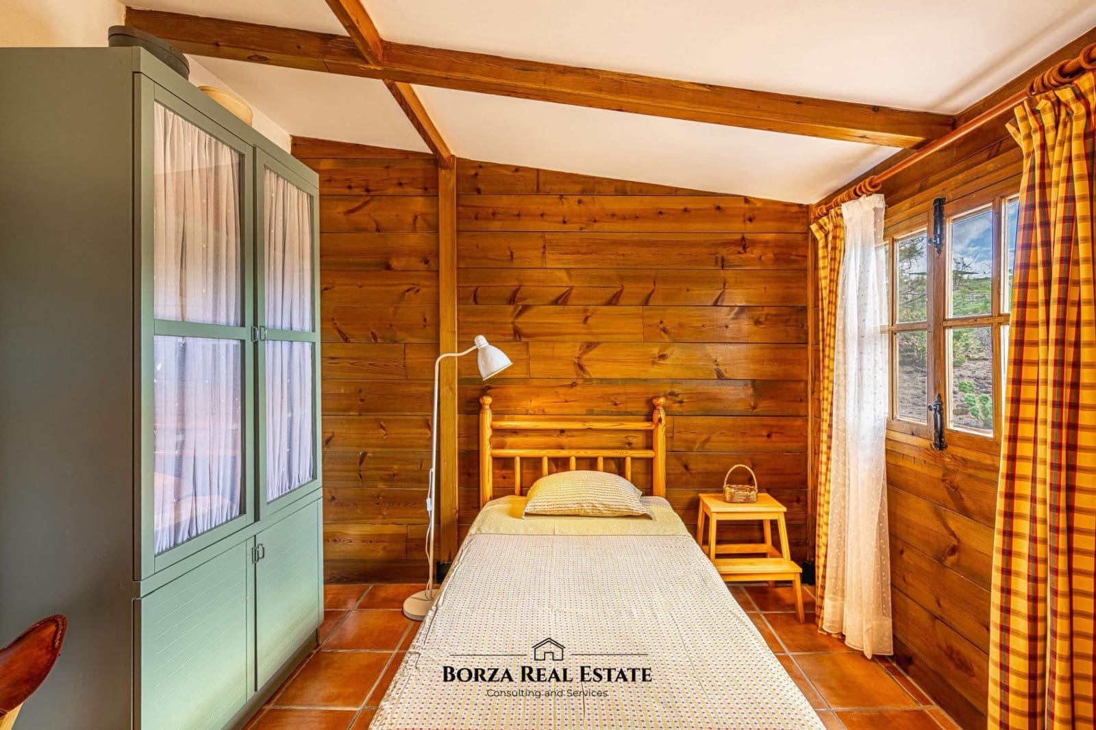 Casa de Madera de 2 habitaciones en San Isidro de Abona en alquiler - 1.500 € (Ref: 9806556)