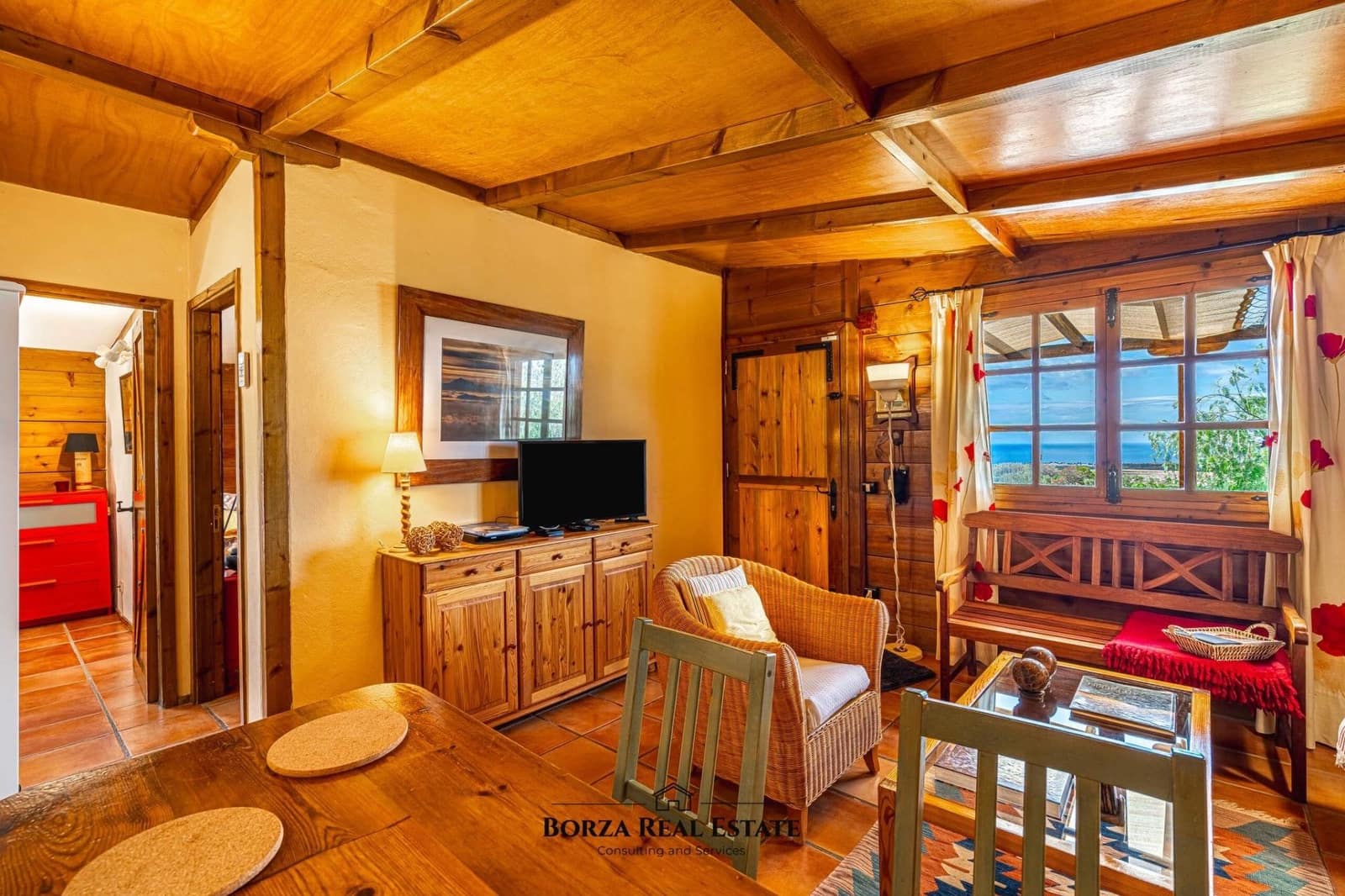 Casa de Madera de 2 habitaciones en San Isidro de Abona en alquiler - 1.500 € (Ref: 9806556)