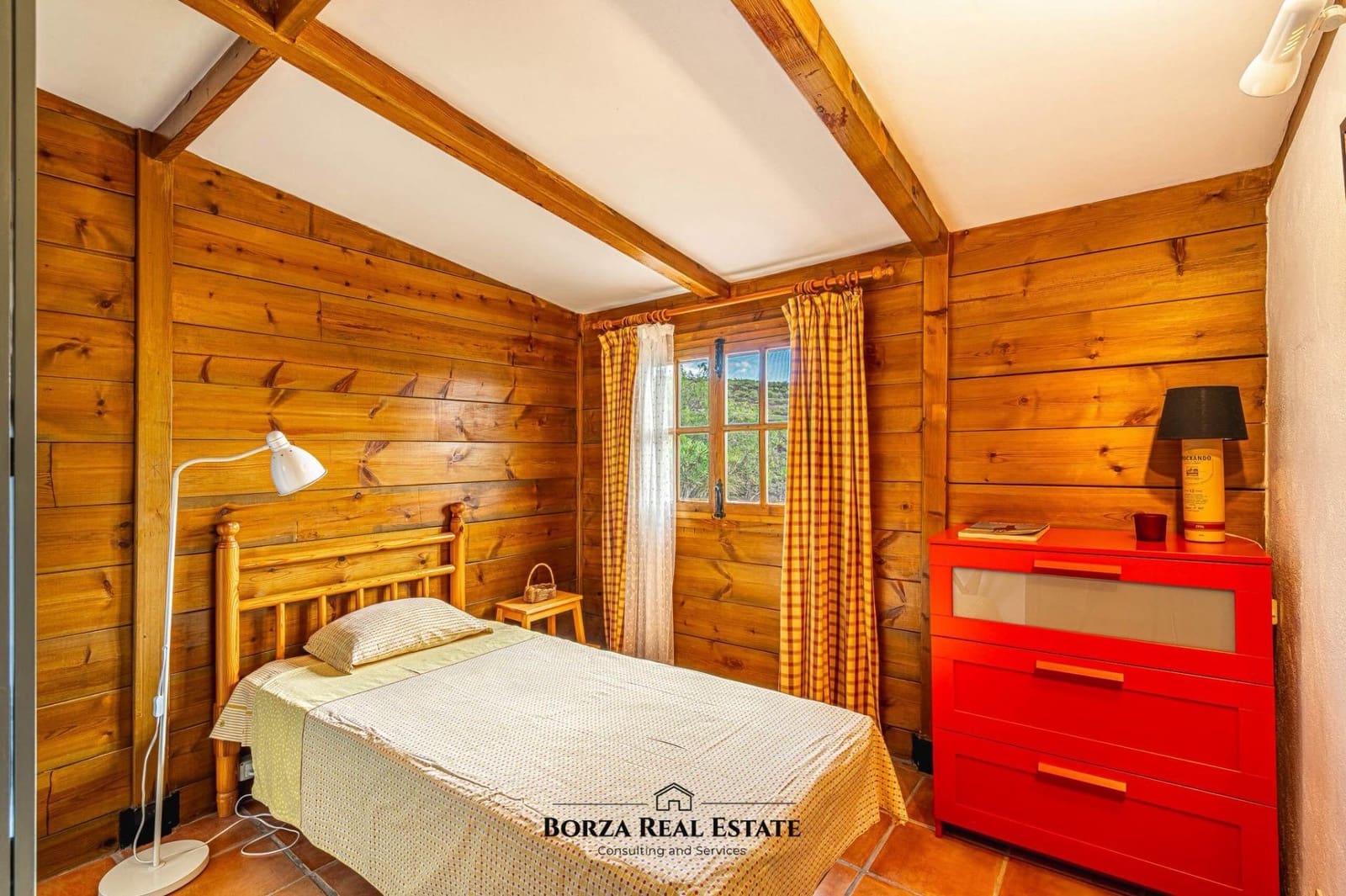 Casa de Madera de 2 habitaciones en San Isidro de Abona en alquiler - 1.500 € (Ref: 9806556)