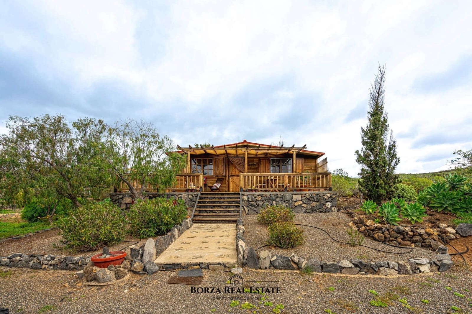 Casa de Madera de 2 habitaciones en San Isidro de Abona en alquiler - 1.500 € (Ref: 9806556)