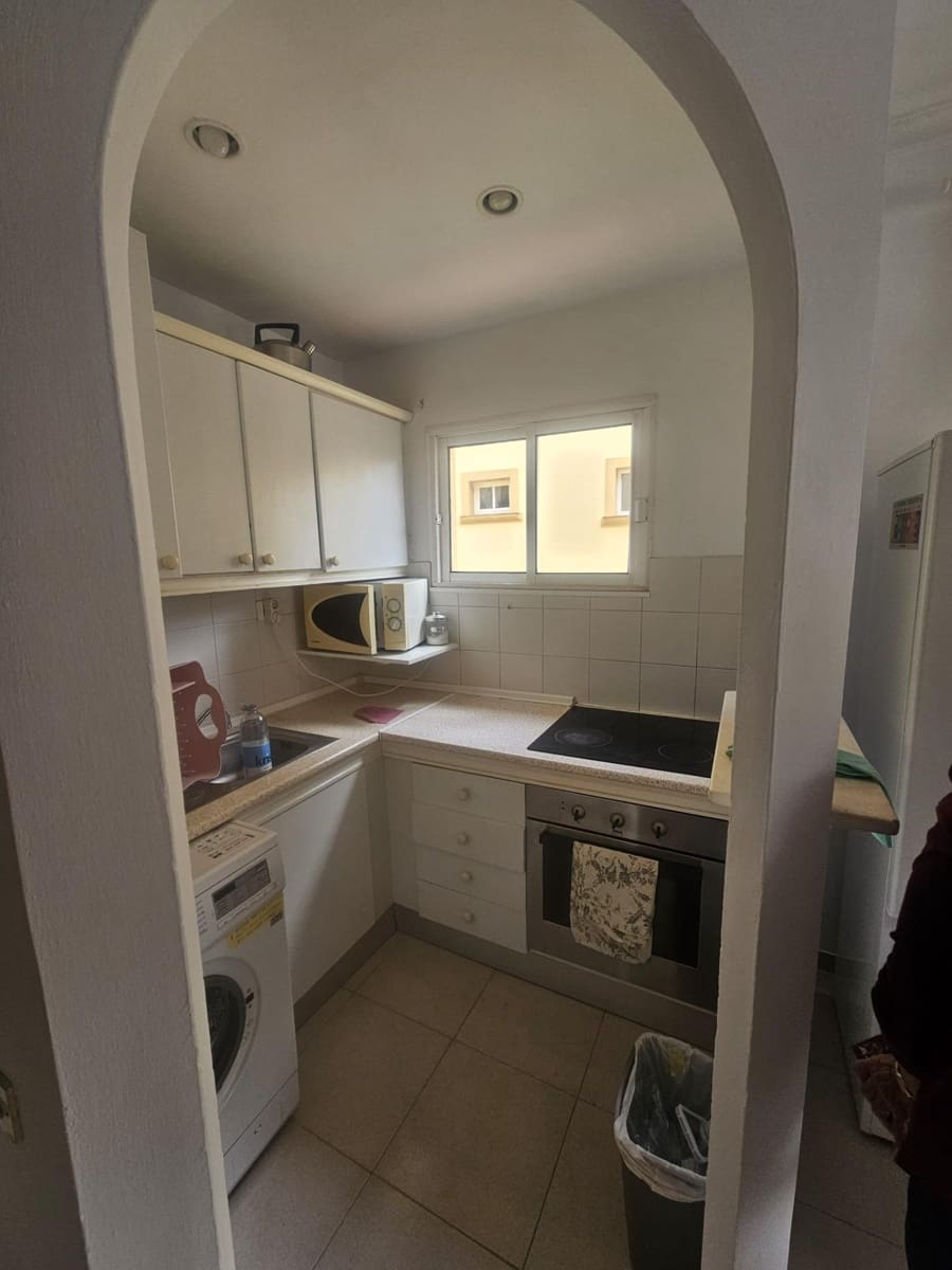 1 quarto Apartamento para arrendar em San Miguel de Abona com piscina - 1 000 € (Ref: 9808072)