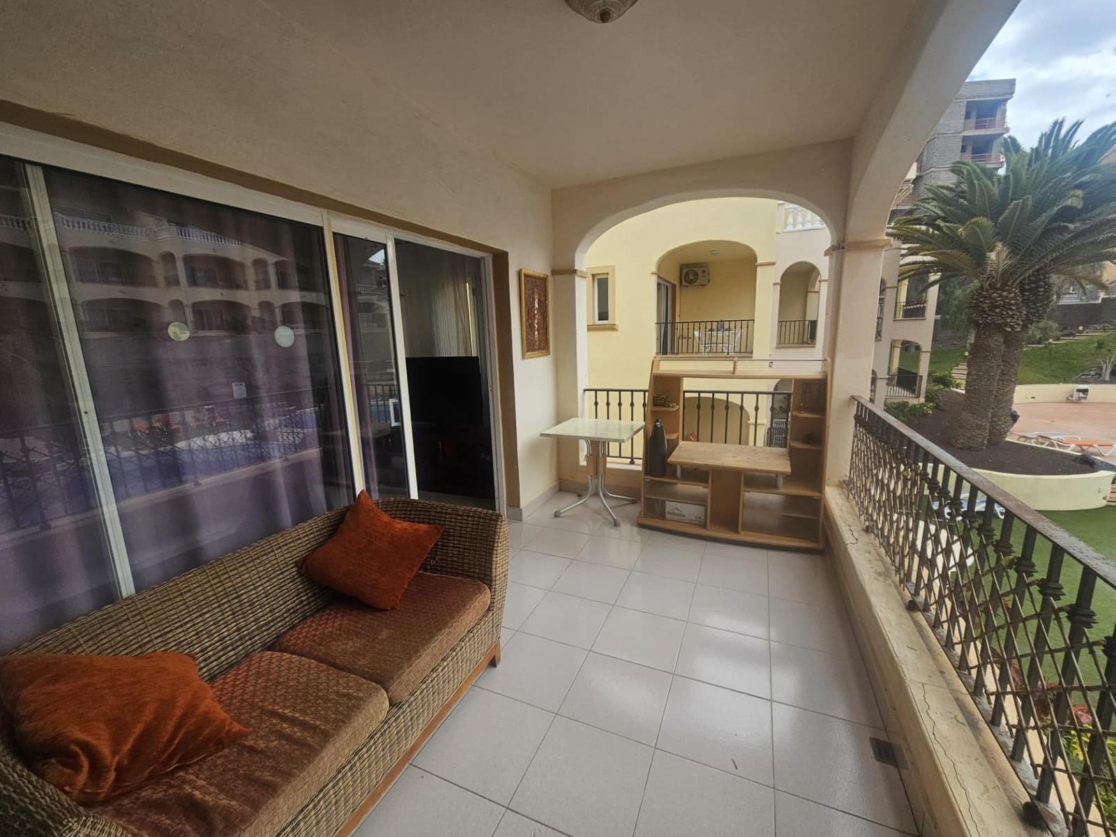 1 quarto Apartamento para arrendar em San Miguel de Abona com piscina - 1 000 € (Ref: 9808072)