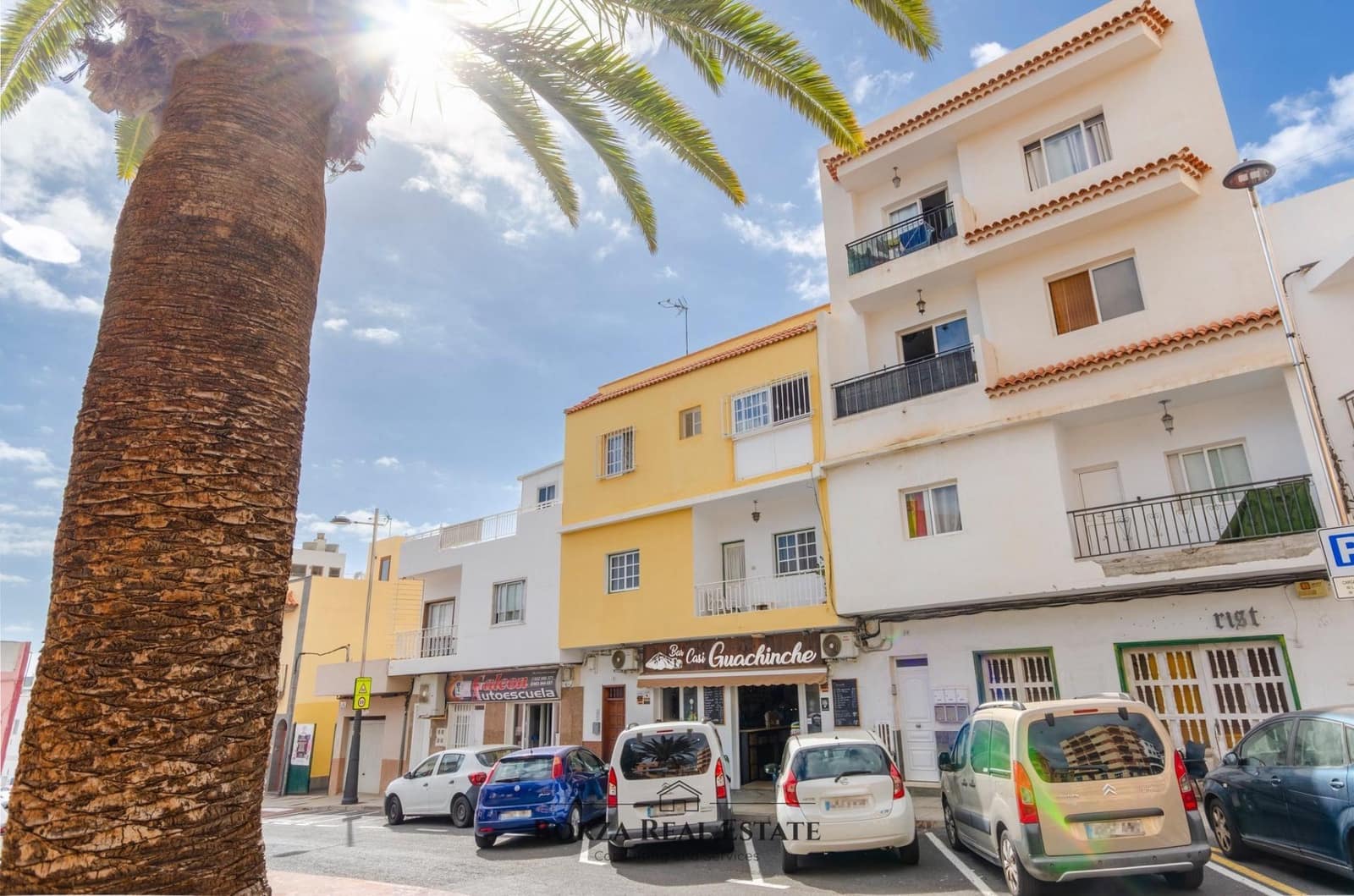 Comercial para arrendar em Adeje - 1 000 € (Ref: 9812233)