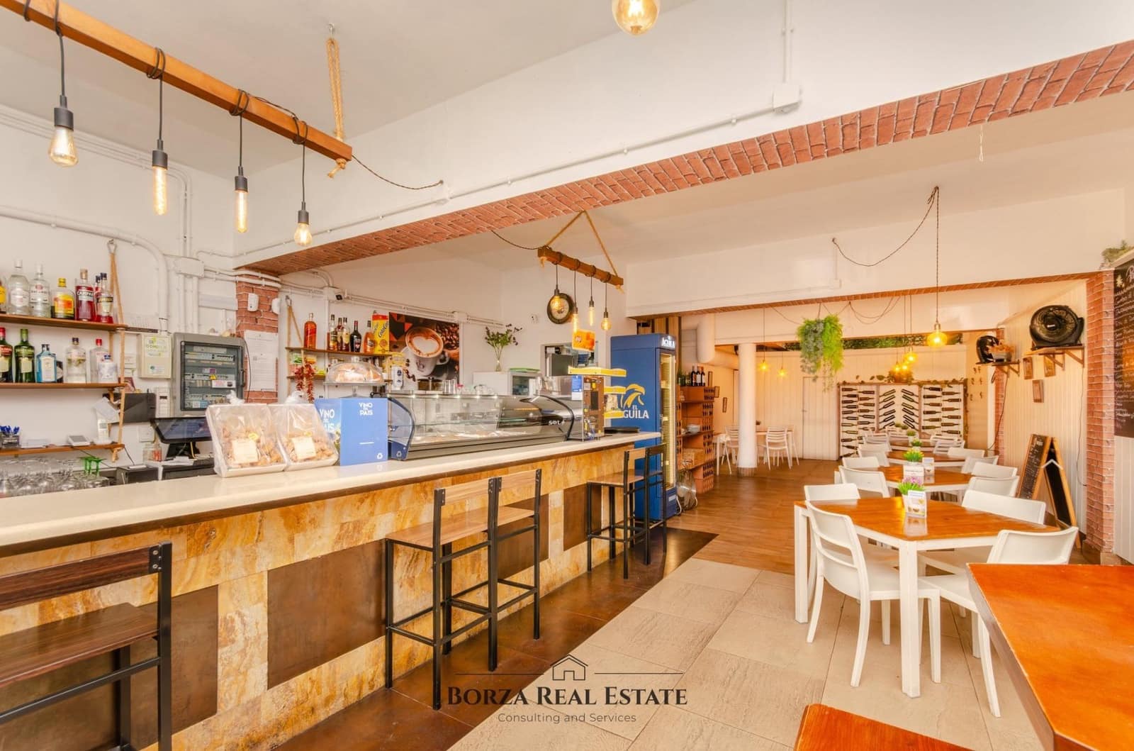 Comercial para arrendar em Adeje - 1 000 € (Ref: 9812233)