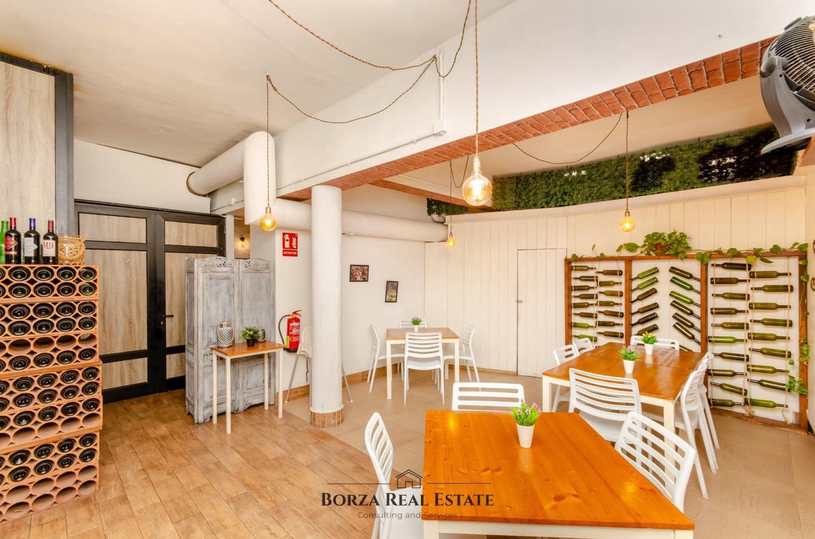 Comercial para arrendar em Adeje - 1 000 € (Ref: 9812233)