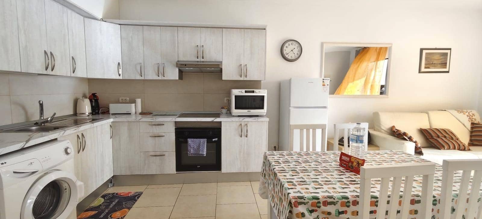Appartement de 1 chambre à louer à Costa Adeje avec piscine - 1 500 € (Ref: 9823007)