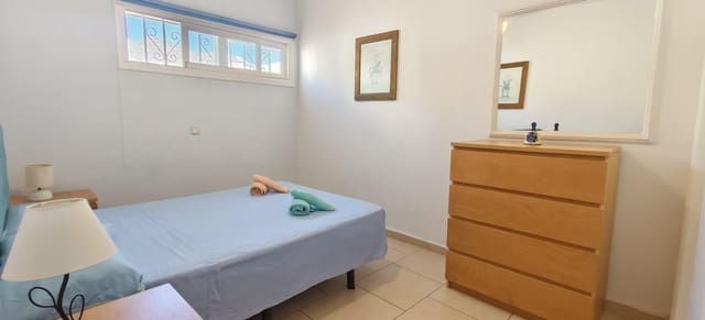 1 quarto Apartamento para arrendar em Torviscas Bajo, Adeje com piscina - 1 500 € (Ref: 9823007)