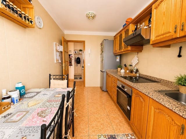 Apartamento de 3 habitaciones en Arona en alquiler con piscina - 1.500 € (Ref: 9823008)