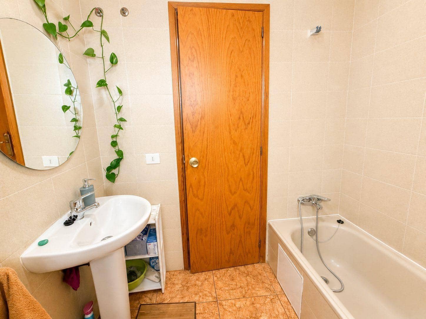 3 bedroom Apartment for rent in Arona with pool - € 1,500 (Ref: 9823008)