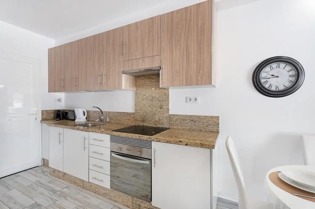 1 sovrum Lägenhet till salu i Costa Adeje, Adeje med pool - 338 000 € (Ref: 9833751)