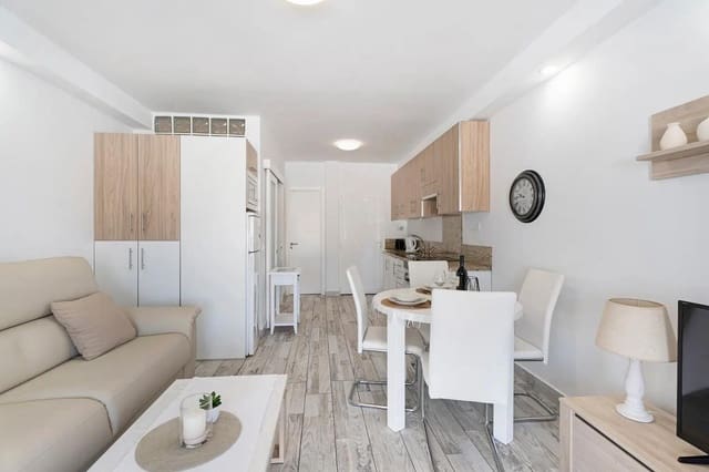 1 sovrum Lägenhet till salu i Costa Adeje, Adeje med pool - 338 000 € (Ref: 9833751)