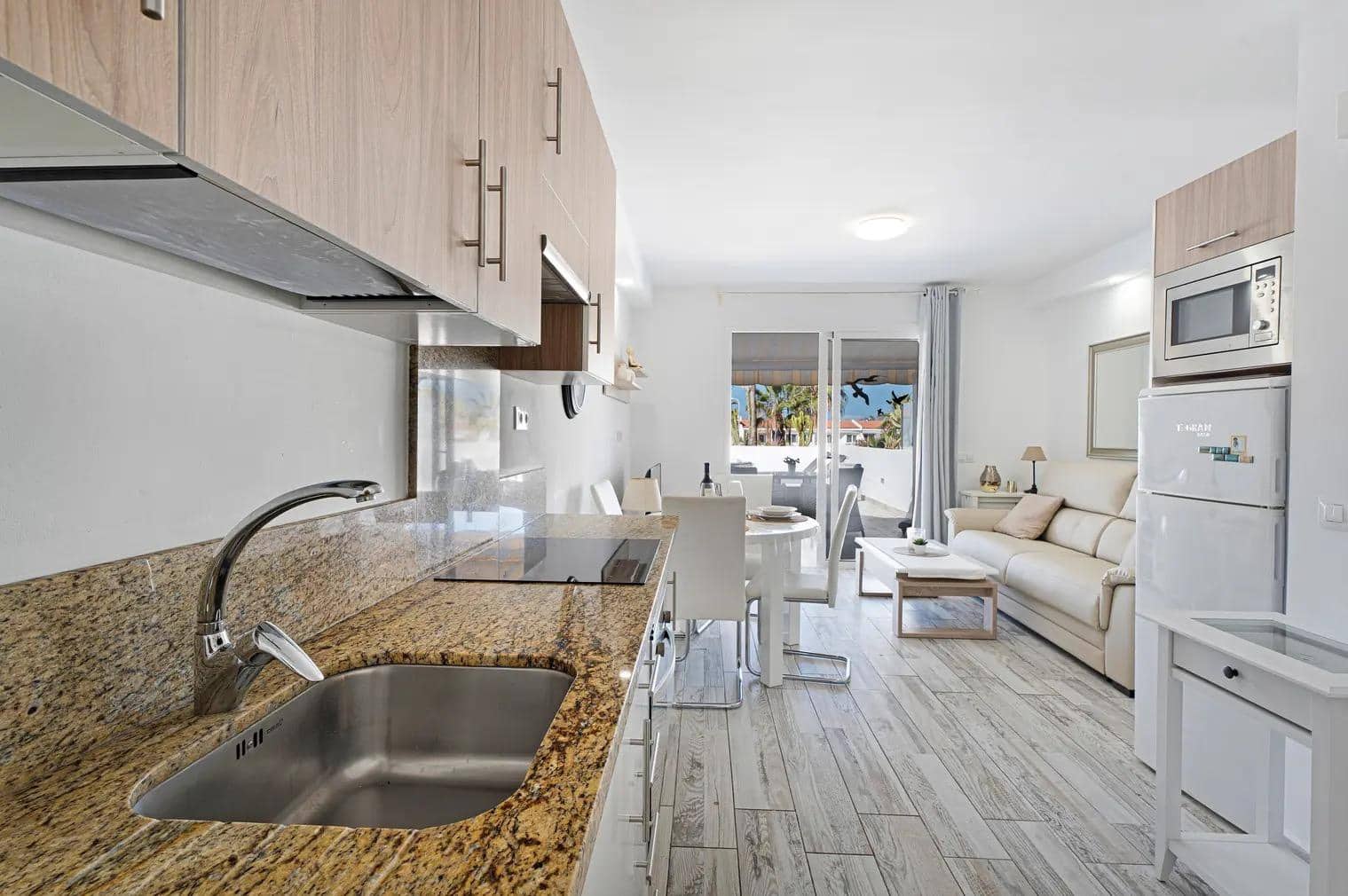 1 bedroom Apartment for sale in Costa Adeje with pool - € 338,000 (Ref: 9833751)
