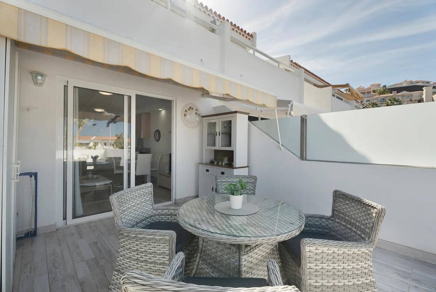 1 bedroom Apartment for sale in Costa Adeje with pool - € 338,000 (Ref: 9833751)