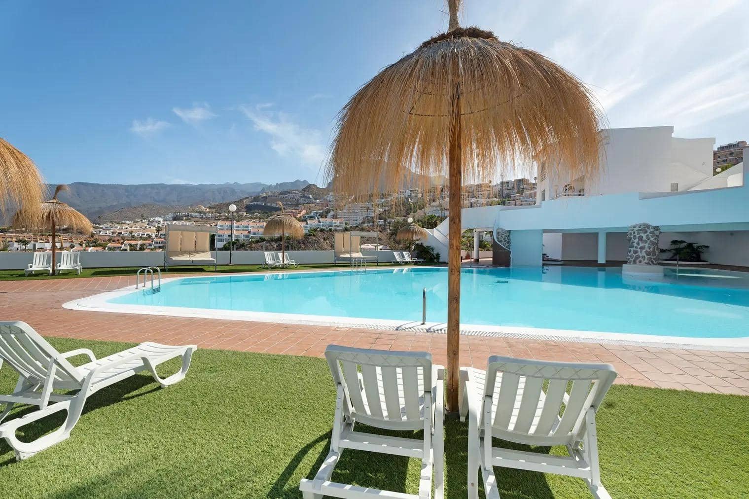 1 bedroom Apartment for sale in Costa Adeje with pool - € 338,000 (Ref: 9833751)