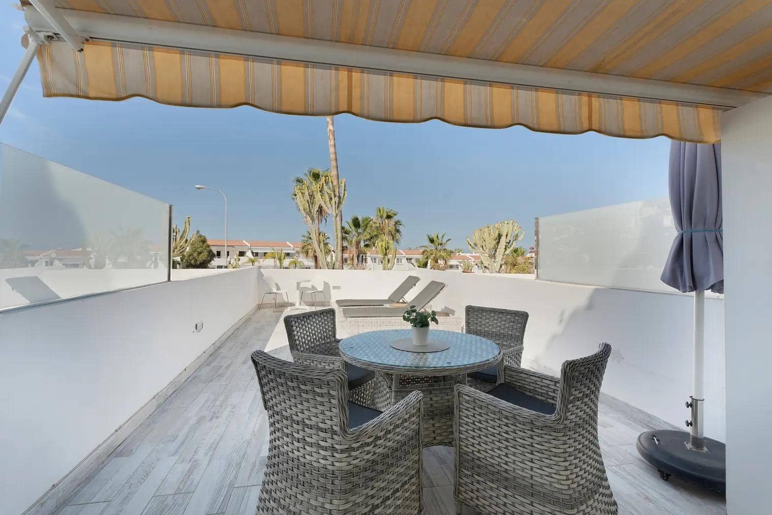 1 bedroom Apartment for sale in Costa Adeje with pool - € 338,000 (Ref: 9833751)