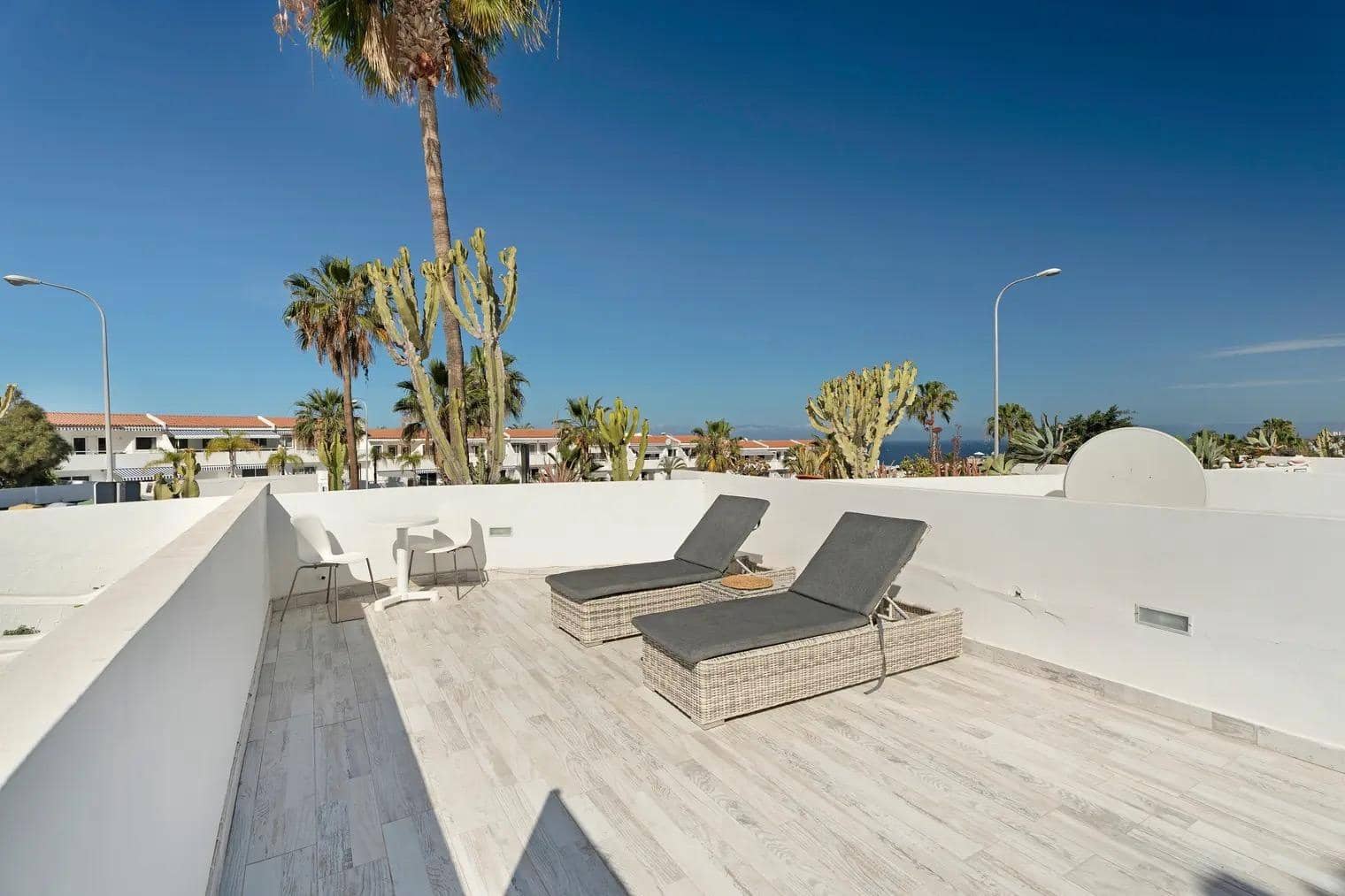 1 bedroom Apartment for sale in Costa Adeje with pool - € 338,000 (Ref: 9833751)