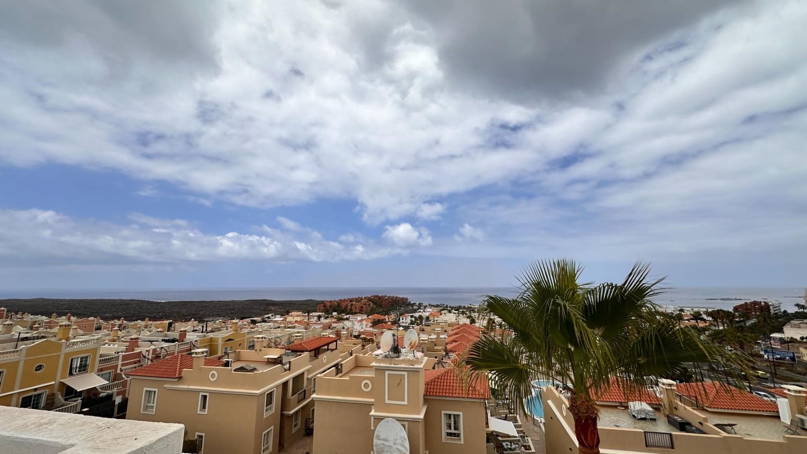 1 bedroom Apartment for sale in Palm-Mar with pool - € 379,000 (Ref: 9833752)