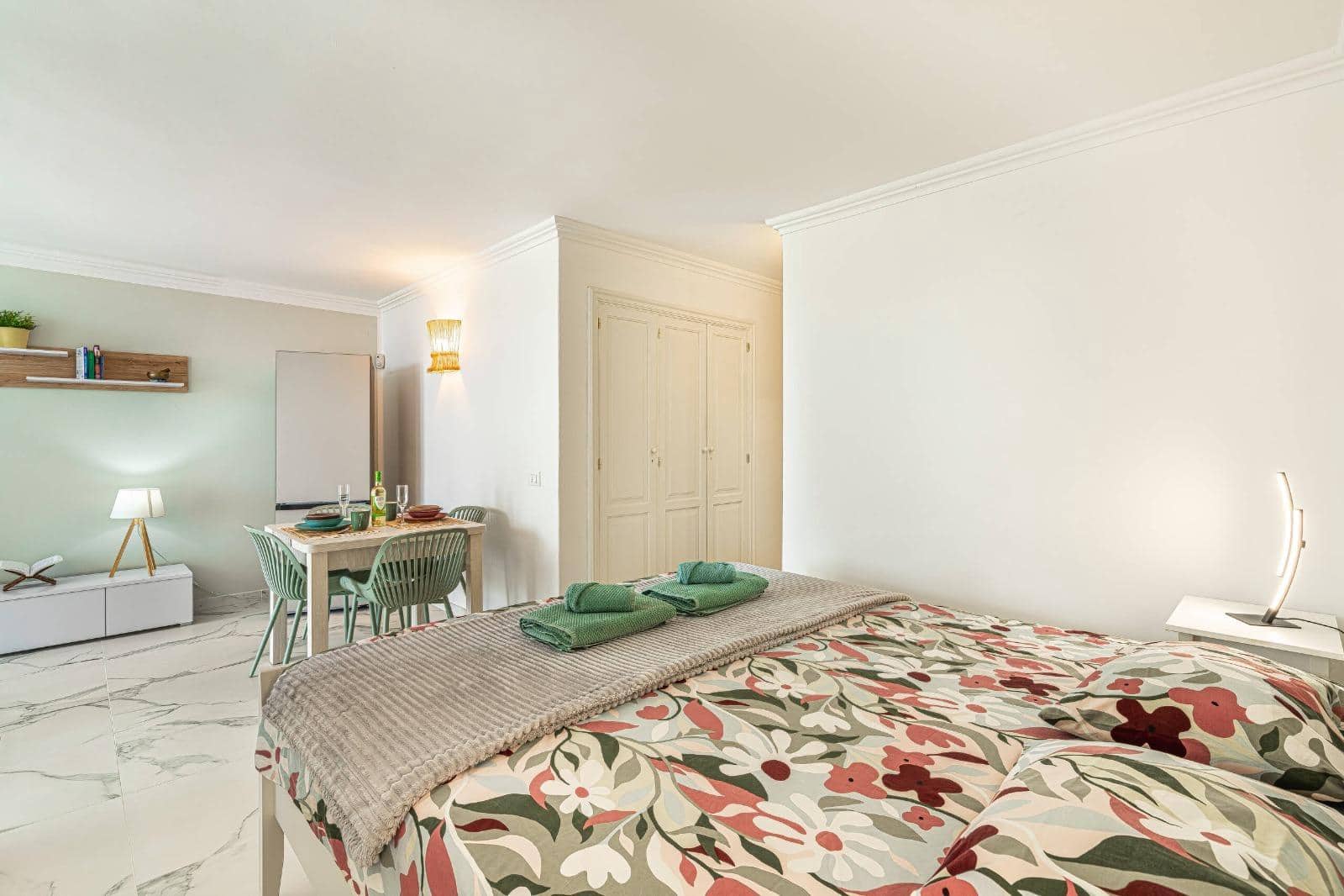 Apartment for sale in San Miguel de Abona with pool - € 168,000 (Ref: 9839340)