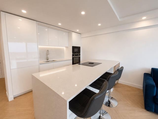 Apartamento de 2 habitaciones en Palm-Mar, Arona en alquiler con garaje - 1.900 € (Ref: 9839341)