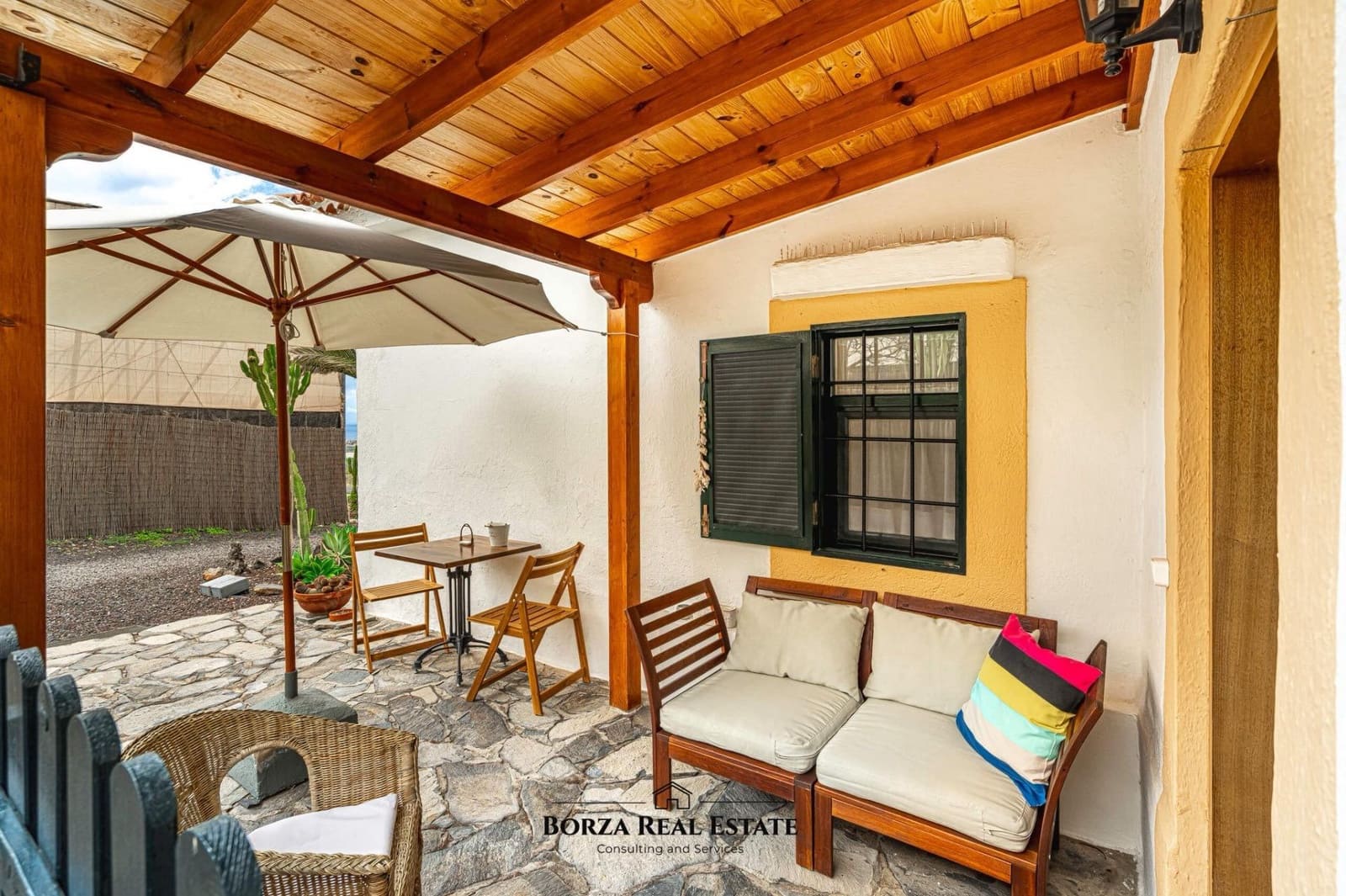 2 bedroom Finca/Country House for rent in San Isidro de Abona - € 1,650 (Ref: 9849486)