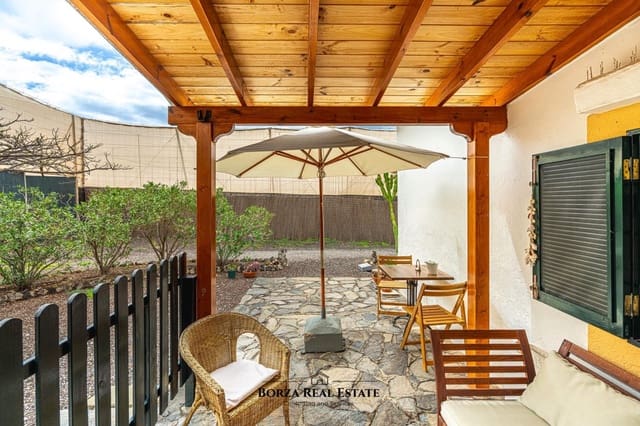 2 bedroom Finca/Country House for rent in San Isidro de Abona, Granadilla de Abona - € 1,650 (Ref: 9849486)