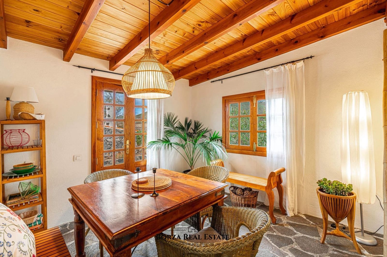2 bedroom Finca/Country House for rent in San Isidro de Abona - € 1,650 (Ref: 9849486)