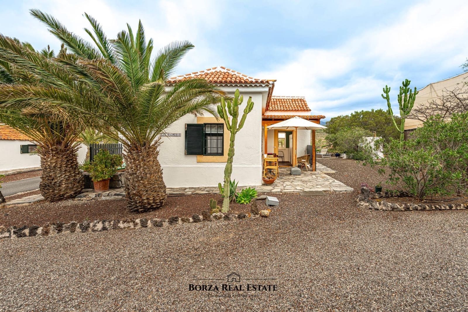 2 bedroom Finca/Country House for rent in San Isidro de Abona - € 1,650 (Ref: 9849486)